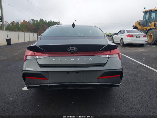 KMHLL4DGXSU998152 Hyundai ELANTRA SE