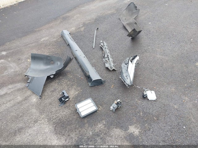 KMHLL4DGXSU998152 Hyundai ELANTRA SE