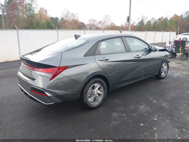 KMHLL4DGXSU998152 Hyundai ELANTRA SE