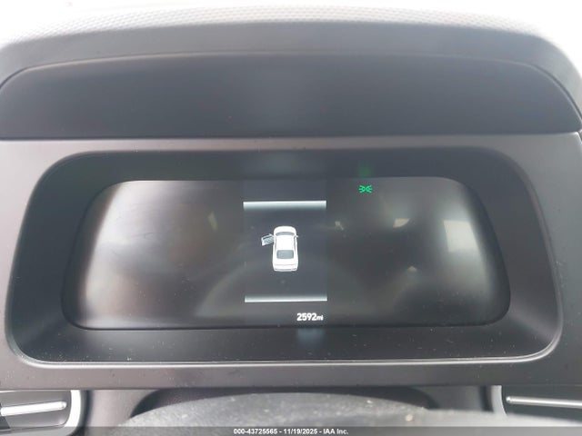 KMHLL4DGXSU998152 Hyundai ELANTRA SE