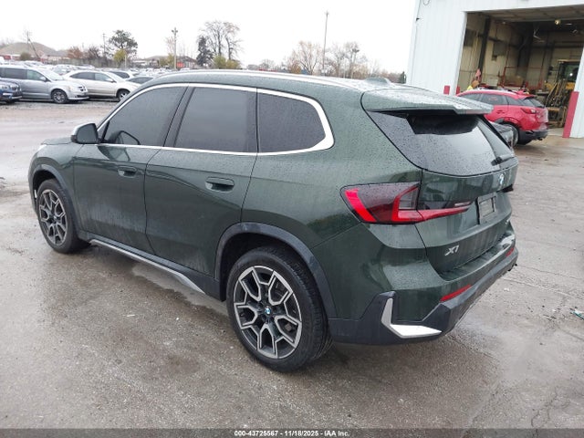 2024 BMW X1 WBX73EF0XR5Z27262 Photo 2