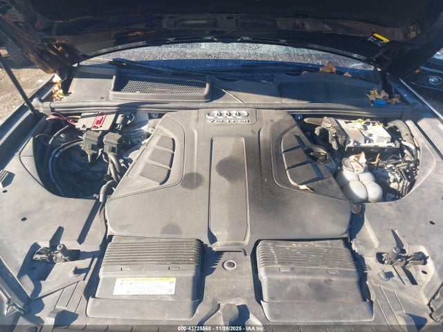2018 AUDI Q7 WA1LAAF75JD019605 Photo 9