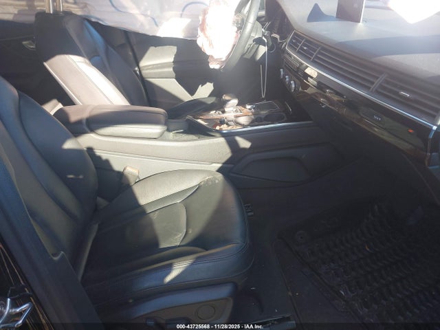 2018 AUDI Q7 WA1LAAF75JD019605 Photo 4