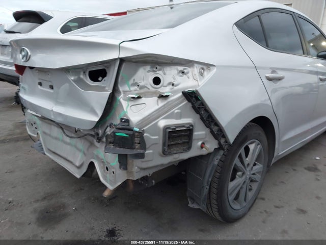 5NPD84LF8HH138661 Hyundai Elantra Value Edition
