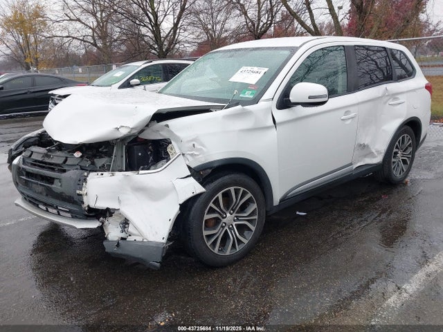 2016 MITSUBISHI OUTLANDER JA4AD3A37GZ062689 Photo 1