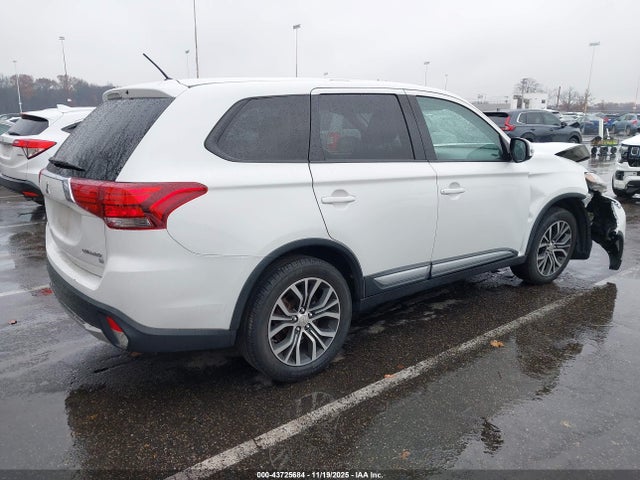 2016 MITSUBISHI OUTLANDER JA4AD3A37GZ062689 Photo 3