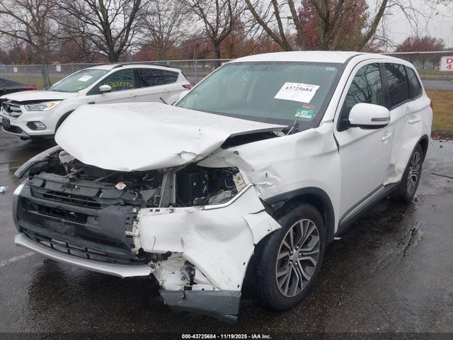 2016 MITSUBISHI OUTLANDER JA4AD3A37GZ062689 Photo 5