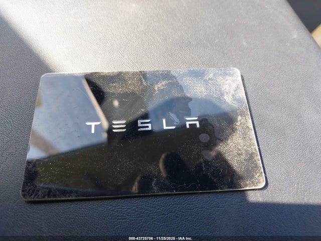2022 TESLA MODEL Y 7SAYGDEE4NA006032 Photo 10