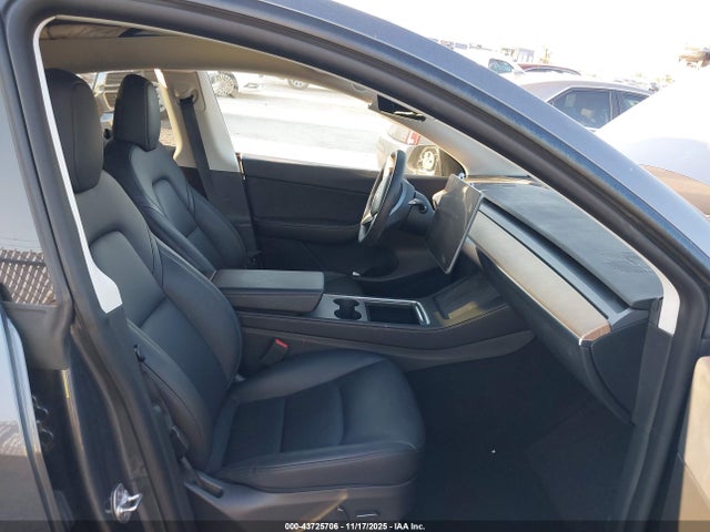 2022 TESLA MODEL Y 7SAYGDEE4NA006032 Photo 4