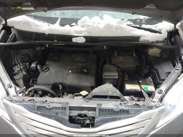 5TDDK3DC3FS112279 Toyota Sienna Limited Premium 7 Passenger