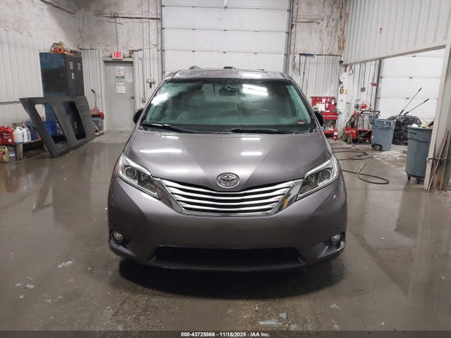 5TDDK3DC3FS112279 Toyota Sienna Limited Premium 7 Passenger