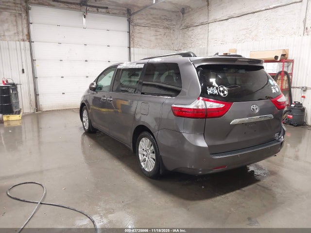 5TDDK3DC3FS112279 Toyota Sienna Limited Premium 7 Passenger