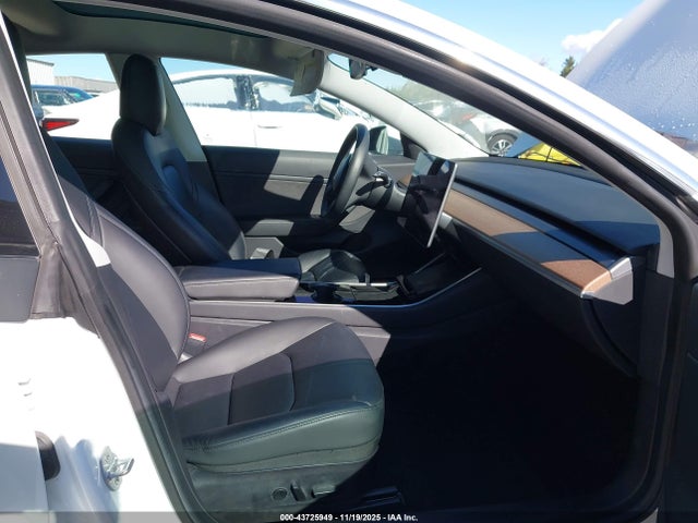 2020 TESLA MODEL 3 5YJ3E1EB7LF637536 Photo 4