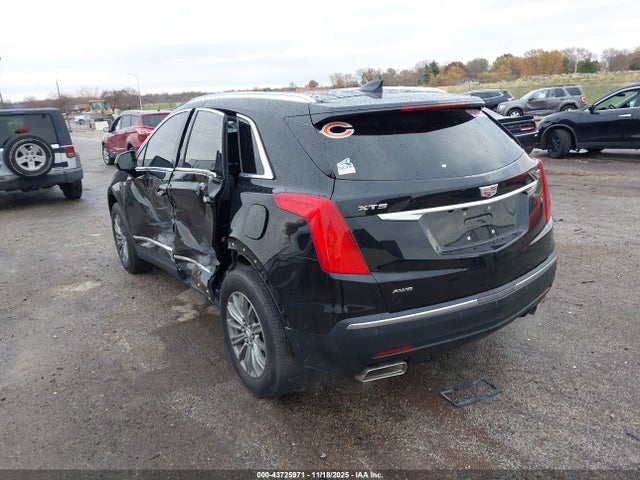2018 CADILLAC XT5 1GYKNDRS8JZ107701 Photo 2