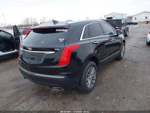 2018 CADILLAC XT5 1GYKNDRS8JZ107701 Photo 3