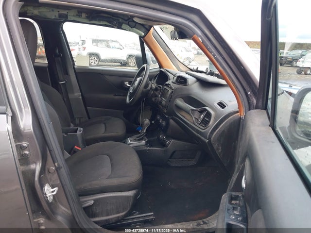 ZACNJBABXKPK28404 Jeep Renegade Upland 4x4