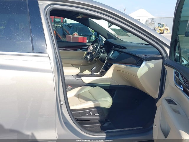 2018 CADILLAC XT5 1GYKNCRS8JZ194400 Photo 4