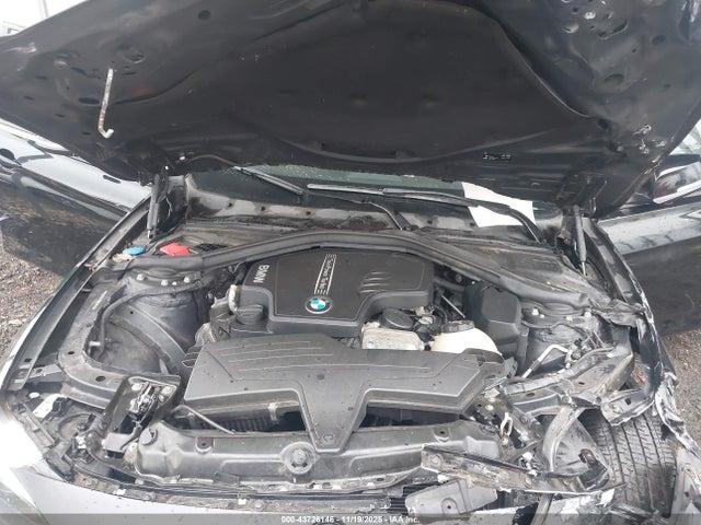 43726146 :رقم المزاد ، WBA8E5G5XGNU21642 vin ، 2016 Bmw 320i Xdrive مزاد بيع