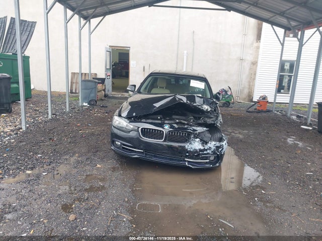43726146 :رقم المزاد ، WBA8E5G5XGNU21642 vin ، 2016 Bmw 320i Xdrive مزاد بيع