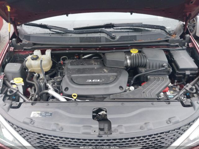 2018 CHRYSLER PACIFICA 2C4RC1FG4JR154307 Photo 9