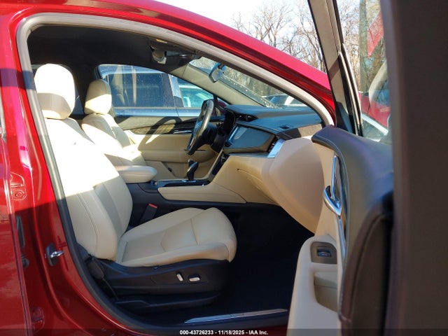 2018 CADILLAC XT5 1GYKNARS6JZ163568 Photo 4