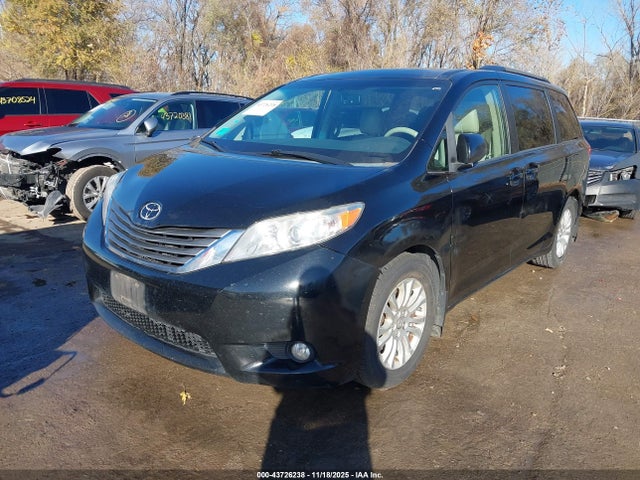 Aukcja sprzedaży 2014 Toyota Sienna Xle V6 8 Passenger, vin: 5TDYK3DC1ES525477, numer aukcji: 43726238