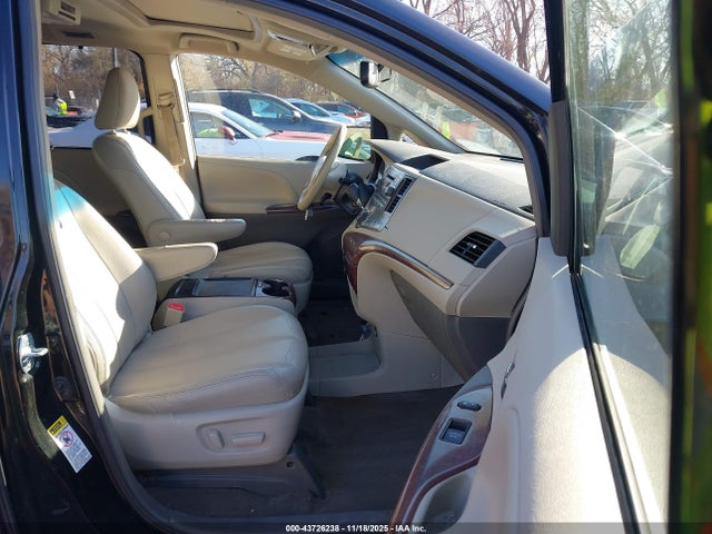 Aukcja sprzedaży 2014 Toyota Sienna Xle V6 8 Passenger, vin: 5TDYK3DC1ES525477, numer aukcji: 43726238
