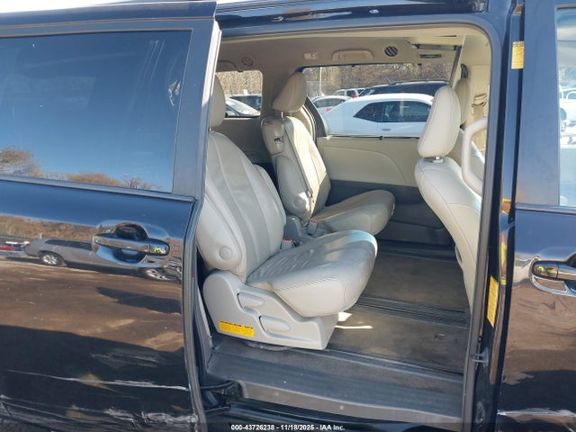Aukcja sprzedaży 2014 Toyota Sienna Xle V6 8 Passenger, vin: 5TDYK3DC1ES525477, numer aukcji: 43726238