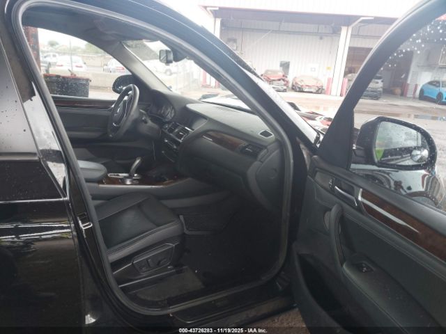 2017 BMW X3 5UXWZ7C3XH0V88630 Photo 4