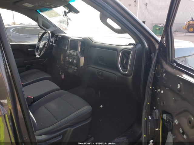 1GTP9BEK0KZ273867 GMC Sierra 1500 Sle