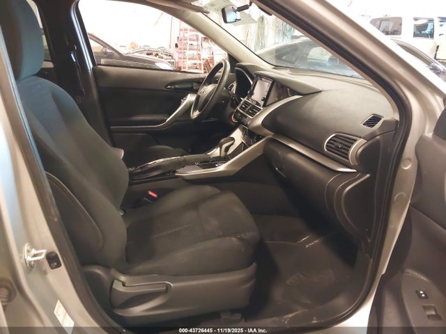 2019 MITSUBISHI ECLIPSE CROSS JA4AT3AAXKZ038669 Photo 4