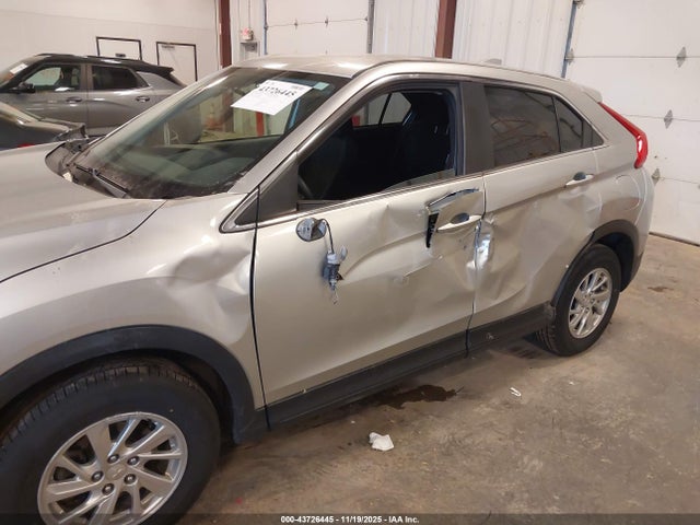 2019 MITSUBISHI ECLIPSE CROSS JA4AT3AAXKZ038669 Photo 5