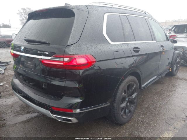 2021 BMW X7 5UXCW2C03M9F75439 Photo 3