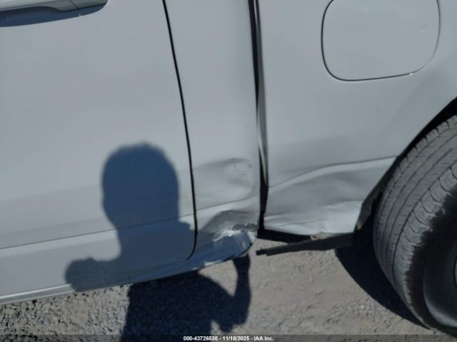 2024 RAM 1500 1C6RREJT2RN218550 Photo 5