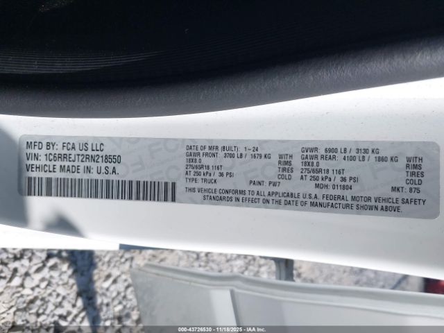 2024 RAM 1500 1C6RREJT2RN218550 Photo 8