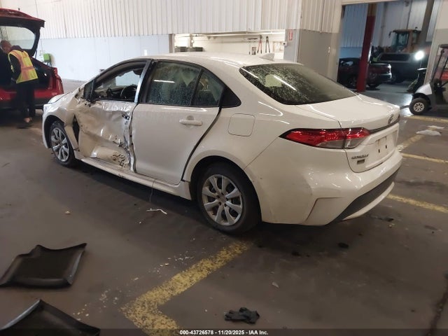 JTDEPMAE4N3030210 Toyota COROLLA LE