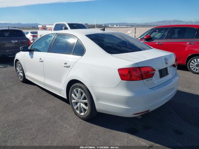 2014 VOLKSWAGEN JETTA 3VWD17AJ3EM370262 Photo 2