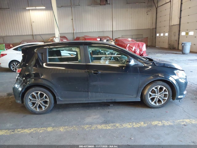 Chevrolet Sonic Lt Auto 2017 1G1JD6SB4H4138955 Image 13
