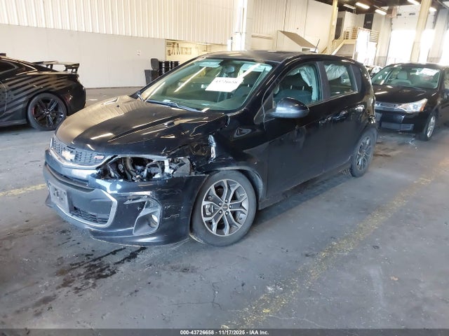 Chevrolet Sonic Lt Auto 2017 1G1JD6SB4H4138955 Image 2