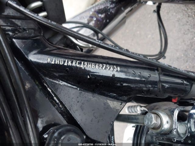 2017 HARLEY-DAVIDSON FLHXS 1HD1KRC12HB627983 Photo 9