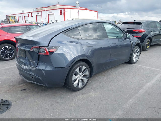 2023 TESLA MODEL Y 7SAYGDEE1PA061587 Photo 3