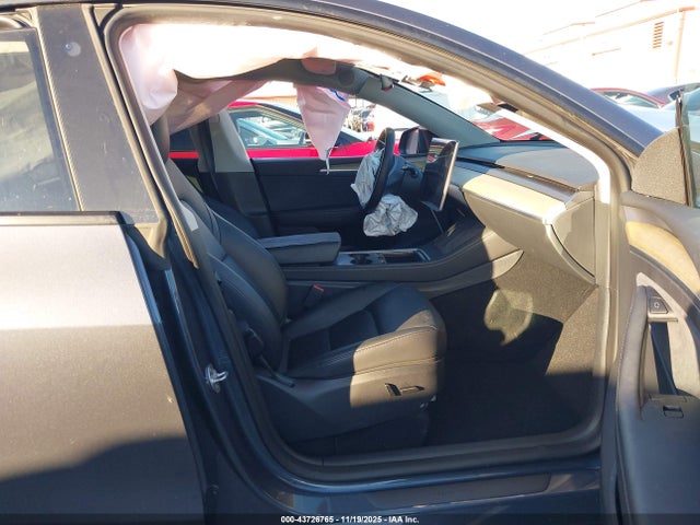 2023 TESLA MODEL Y 7SAYGDEE1PA061587 Photo 4