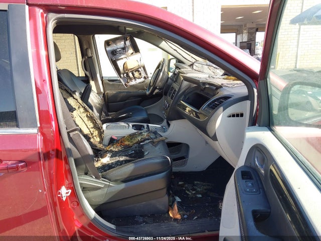 2C4RDGCG1JR183946 Dodge Grand Caravan Sxt