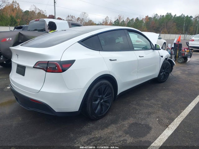 2025 TESLA MODEL Y 7SAYGDED3SA358344 Photo 3