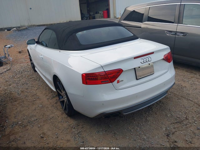 2013 AUDI S5 WAUCGAFH4DN015876 Photo 2