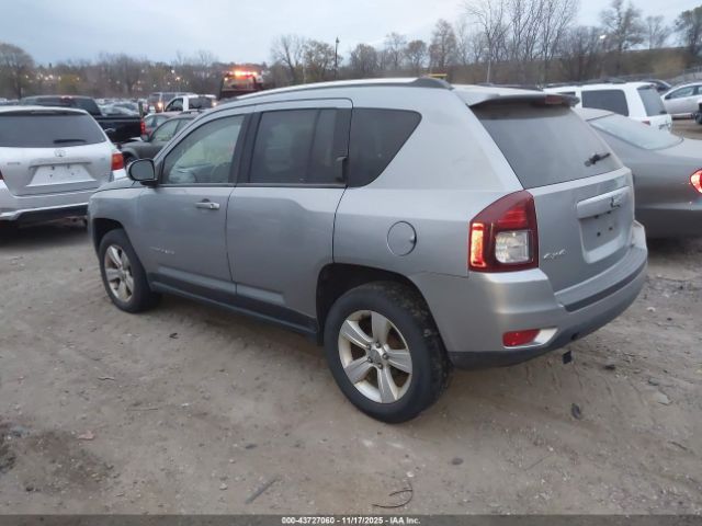 2014 JEEP COMPASS 1C4NJDEB5ED735075 Photo 2