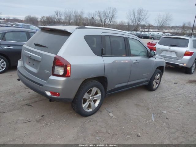 2014 JEEP COMPASS 1C4NJDEB5ED735075 Photo 3