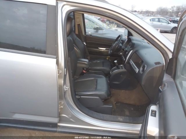 2014 JEEP COMPASS 1C4NJDEB5ED735075 Photo 4