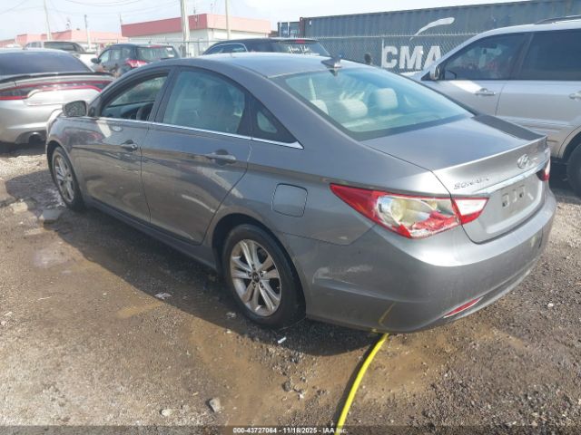 2011 HYUNDAI SONATA 5NPEB4AC2BH135745 Photo 2