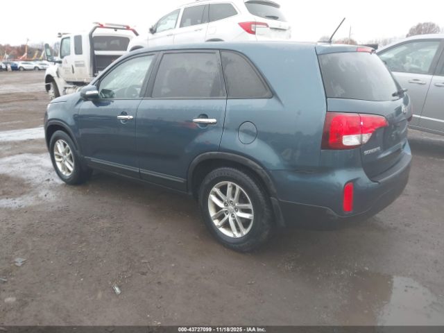 2014 KIA SORENTO 5XYKT3A65EG466836 Photo 2